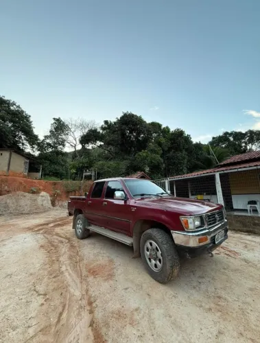 Toyota Hilux CD SR5 4X4 2.8 Diesel 1999