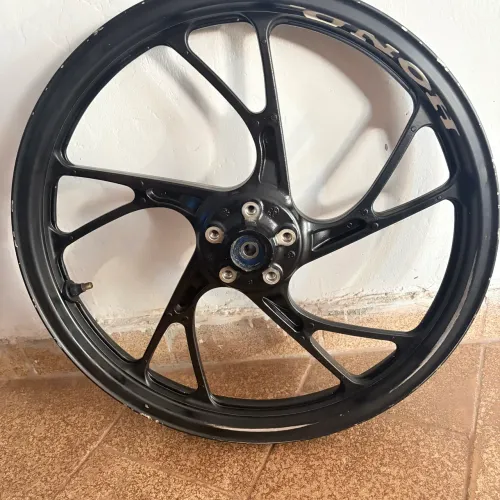 Roda original de liga leve frontal Fan 160
