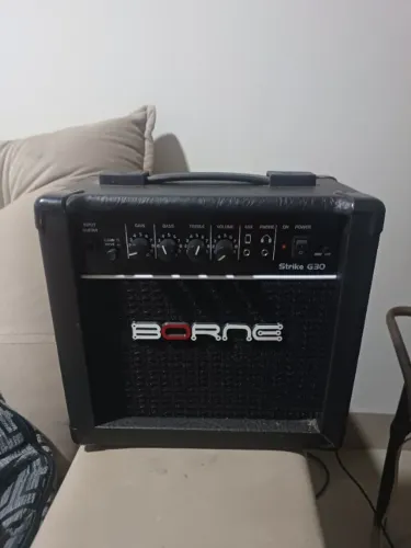 Amplificador de guitarra Borne