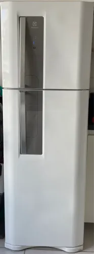 Vendo Geladeira Electrolux 