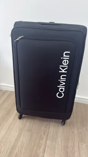 Mala Calvin Klein Grande 23kg Expansível - Usada 1 Vez