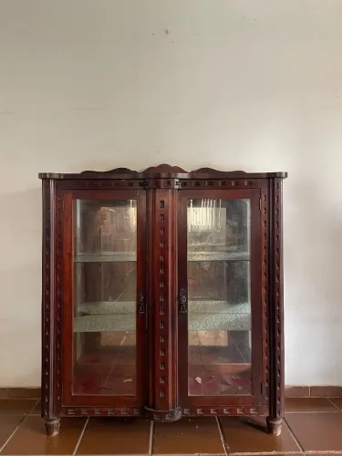 Cristaleira Madeira Maciça