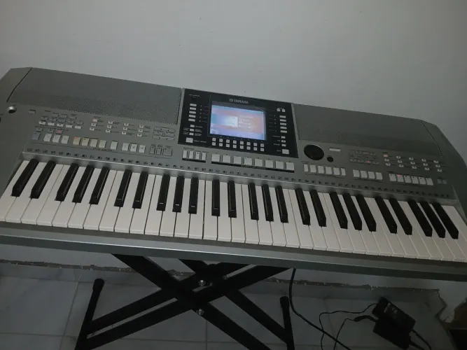 Teclado musical WhatsApp: *