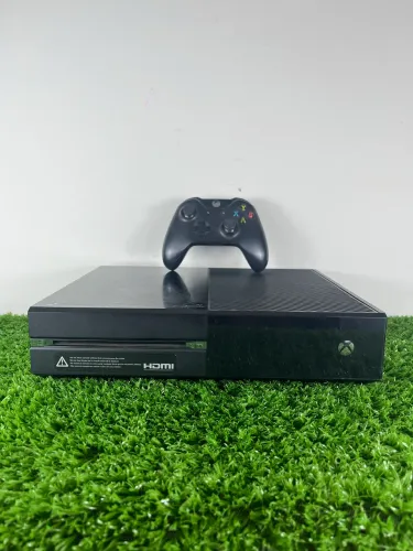 XBOX ONE FAT COM CONTROLE