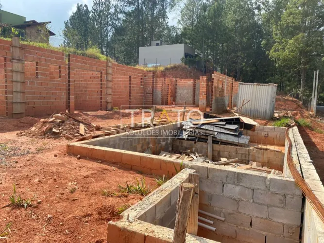 Terreno à venda no Condomínio Morada das Nascentes