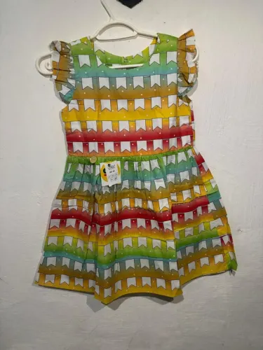 Roupas de menina infantil