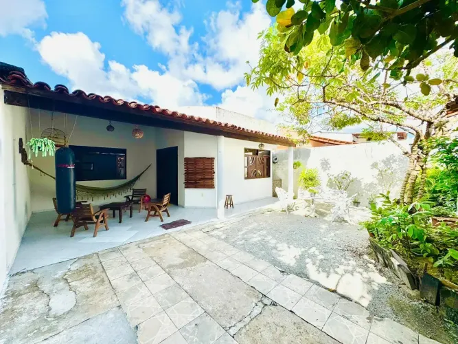 Casa a venda com 3 quartos, 240 m² na Santa Amélia - Maceió - AL