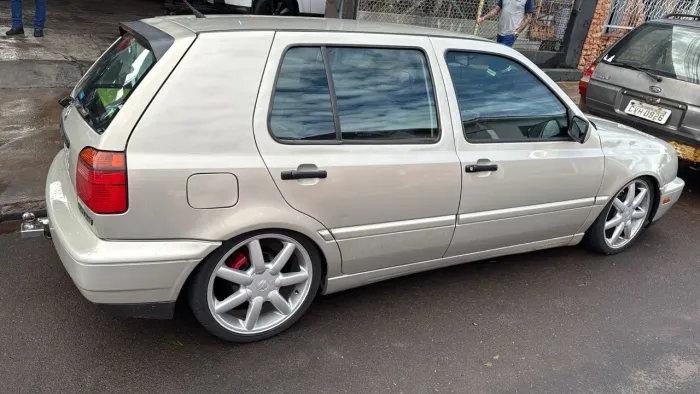 Volkswagen Golf GLX 2.0 4P 1996
