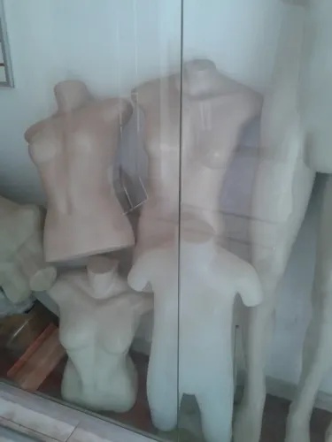 17 manequins por 200 reais