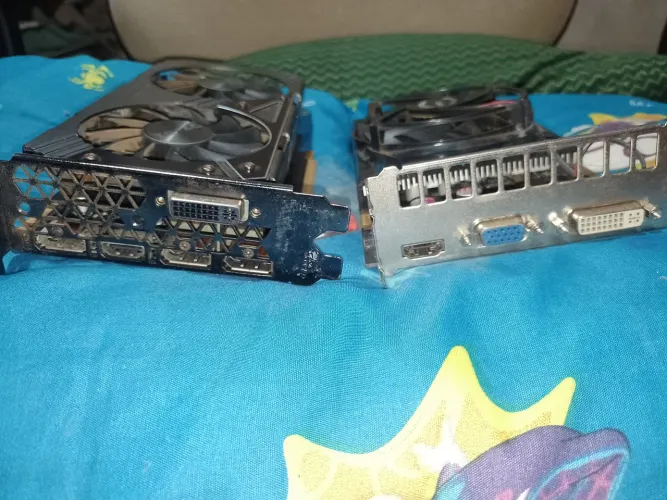 2 Placas de Vídeo para Reparo ou Peças
