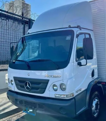 MB Accelo 1016