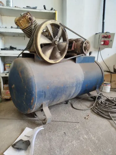 Compressor industrial 200 Litros