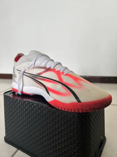 Chuteira Futsal Puma Ultra Match IT Branco/Coral - 44 - Excelente Estado 