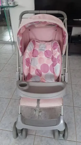 Carrinho bebê menina