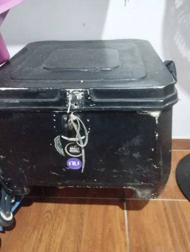 Baú de moto 
