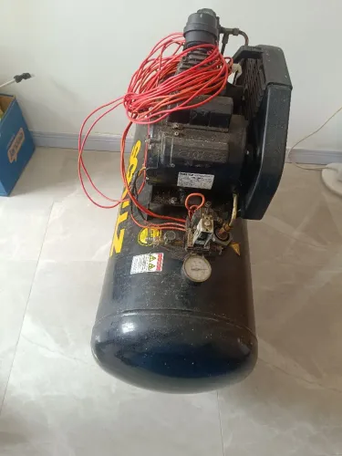 Compressor 10 pés Schuz voltagem 127