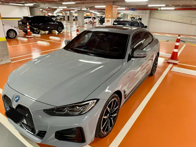 BMW i4 E-drive 40 (elétrico) 2024