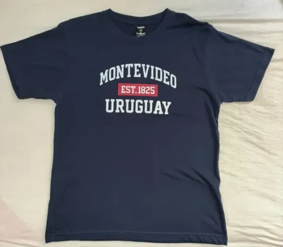 Camiseta Montevideo Uruguay azul-marinho tam M - nunca usada