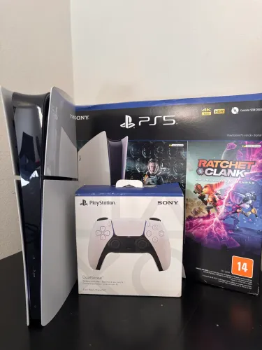 PlayStation 5 Slim - 1TB + 2 Controles | Na Caixa