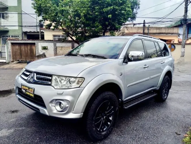 Mitsubishi Pajero HPE 3.2 4X4 T.i. Dies. 5P Aut. 2016