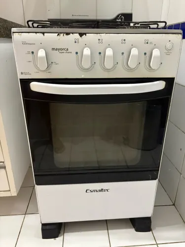 Fogão Esmaltec 4 bocas com forno