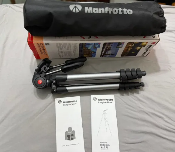 Tripé Manfrotto Profissional