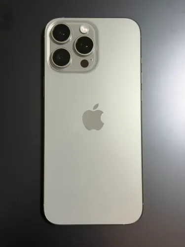 iPhone 16 Pro Max 256GB | Titânio Natural | 100% Bateria | 202 Ciclos