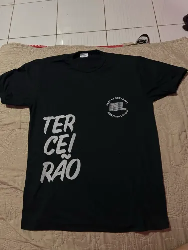 Blusa terceirão do Monteiro Lobato