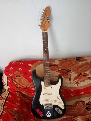 Guitarra Str Gang