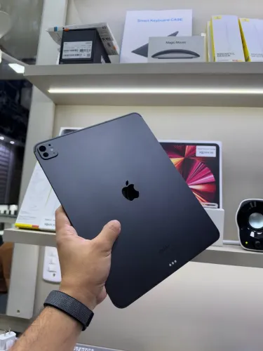 Ipad Pro M4 256GB TELA 13 Wi-Fi + Celular Bateria 90%