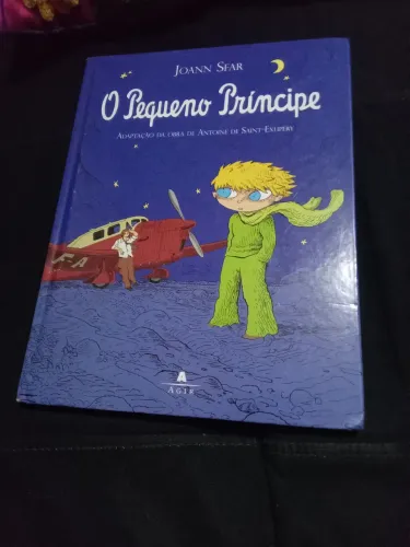 Livro HQ O Pequeno Príncipe Adaptação da Obra de Antonie Saint-Exupery capa dura