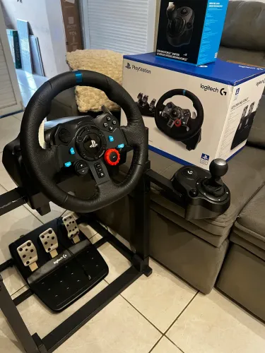 Volante G29 completo com cambio e suporte.