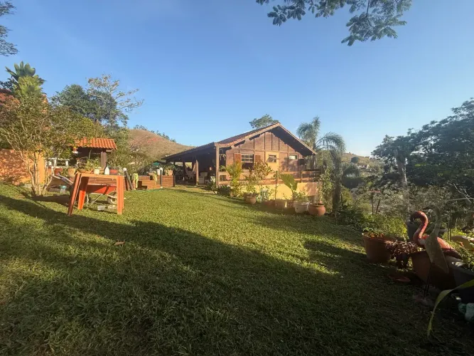 Duas casas em Santa Mônica - Itaipava!