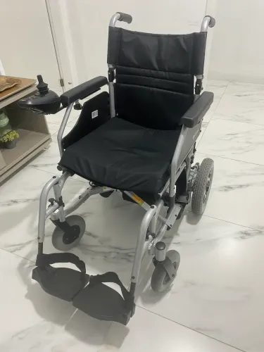 Cadeira de rodas motorizada