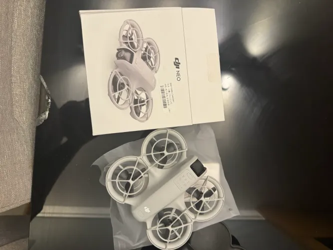 DJI NEO
