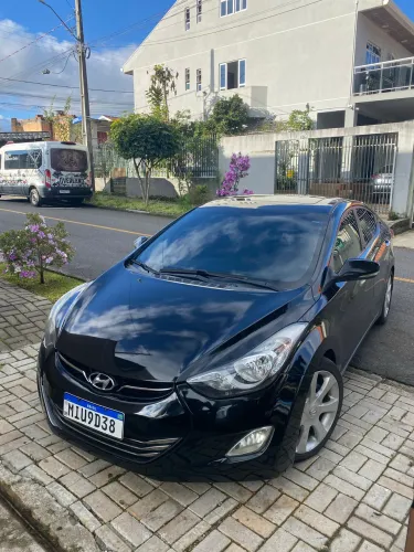 Hyundai Elantra GLS 1.8 16V Aut. 2012