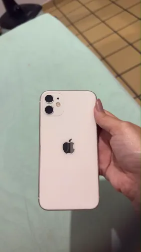 IPHONE 11 - 128 GB ESTADO DE NOVO (aceito proposta)