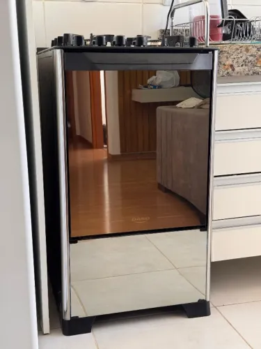 fogão Dako 4 bocas - espelhado e mesa de vidro