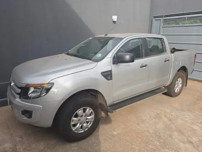 Ford Ranger XLS 2.5 16V 4X2 CD Flex 2015