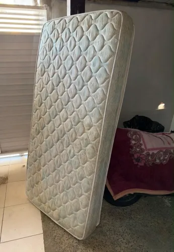 Colchão de solteiro usado