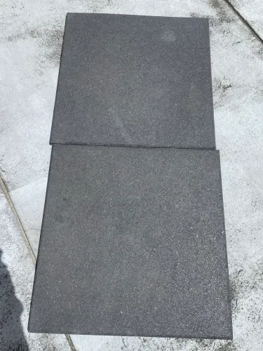 Vendo 24 peças de tapete de borracha para academia e studio. 
