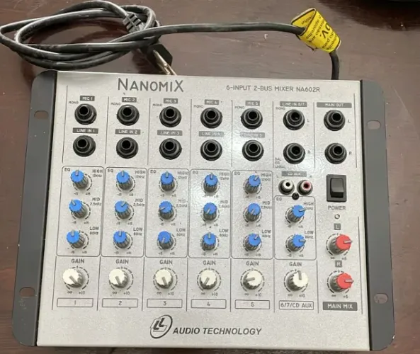 MESA DE SOM ANALOGICA 5 CANAIS