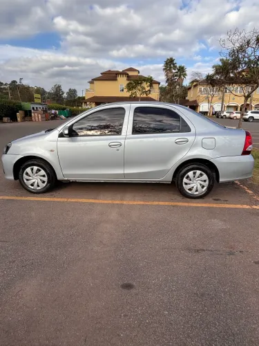 Toyota Etios X Sedan 1.5 Flex 16V 4P Mec. 2020