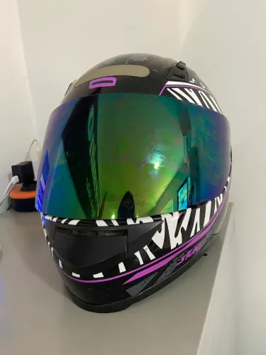 Vendo capacete usado, desapego!