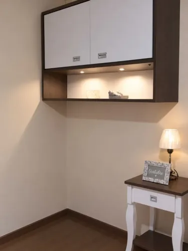 Aéreo multifuncional com led+ mesa de cabeceira
