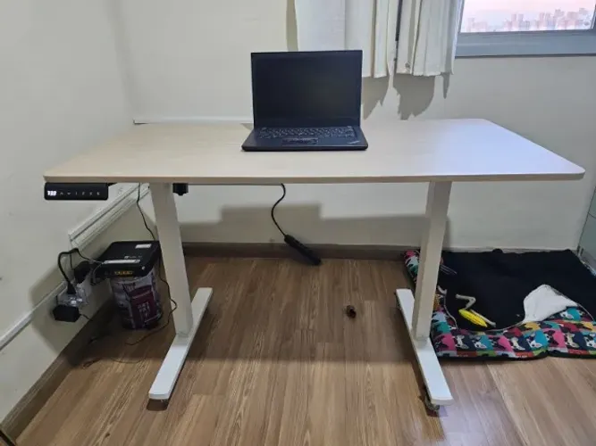 Mesa Office Zinnia Niva, 120cm X 60cm Profundidade_Com Regulagem de Altura, Madeira