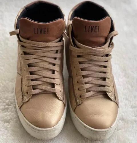 tênis LIVE cano alto dourado 36
