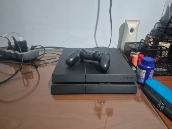 Ps4 fat semi-novo