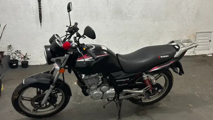 Suzuki GSR 125 Revisada