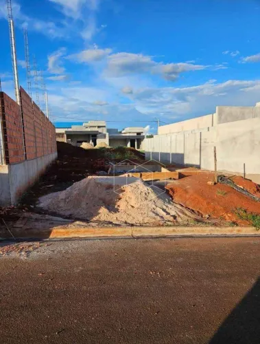 Terreno à venda, 162 m² por R$ 140.000 - Condomínio São Joaquim - Jaú/SP